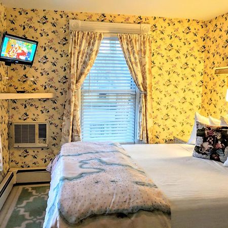 Heart Of The Village Bed & Breakfast In Shelburne Vt エクステリア 写真